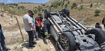 Siirt'te devrilen pikapta sıkışan sürücü ekipler tarafından kurtarıldı