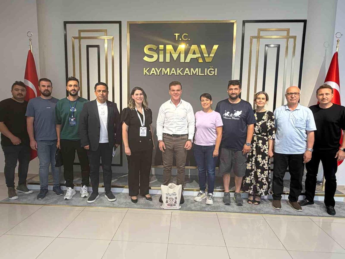 Simav Kaymakamı Karaloğlu, Yunanistanlı uzman ve öğretmenleri kabul etti