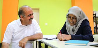 56 yaşında torununa masal okumak için okuma yazma öğrendi