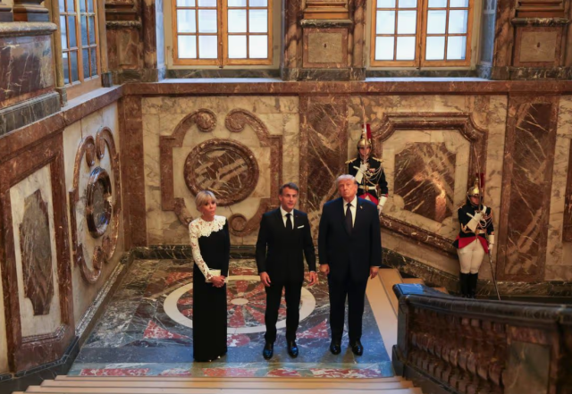 trumptan versay sarayi yorumu 19961357 4108 1 m