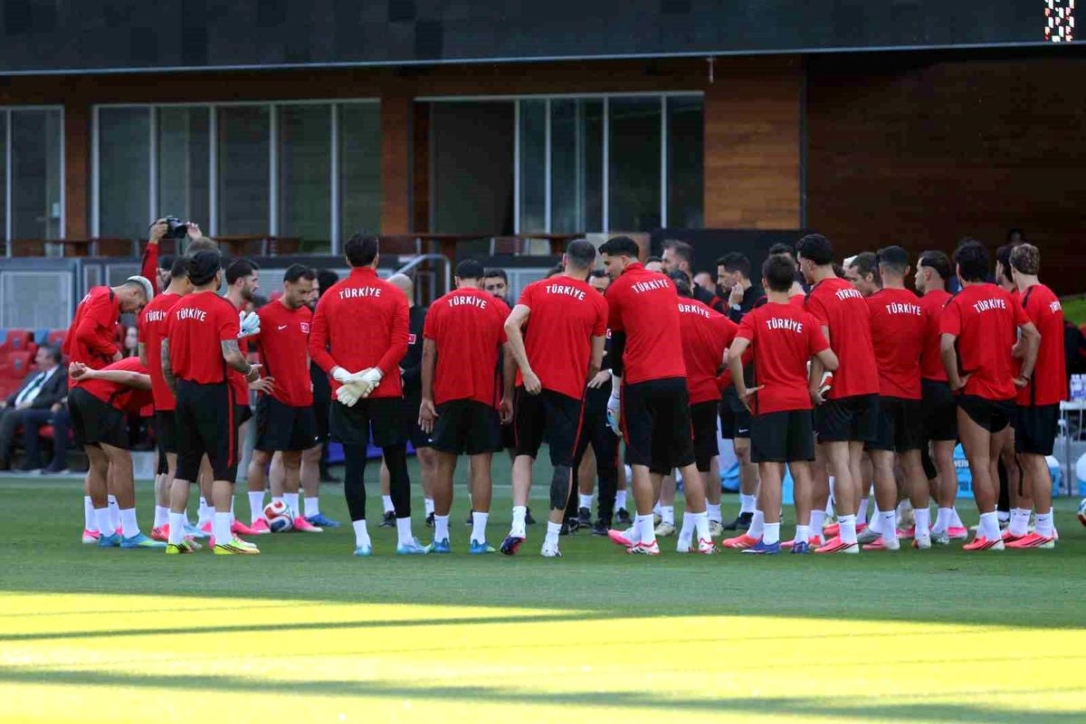 A Milli Futbol Takımı, Paraguay maçı hazırlıklarını tamamladı