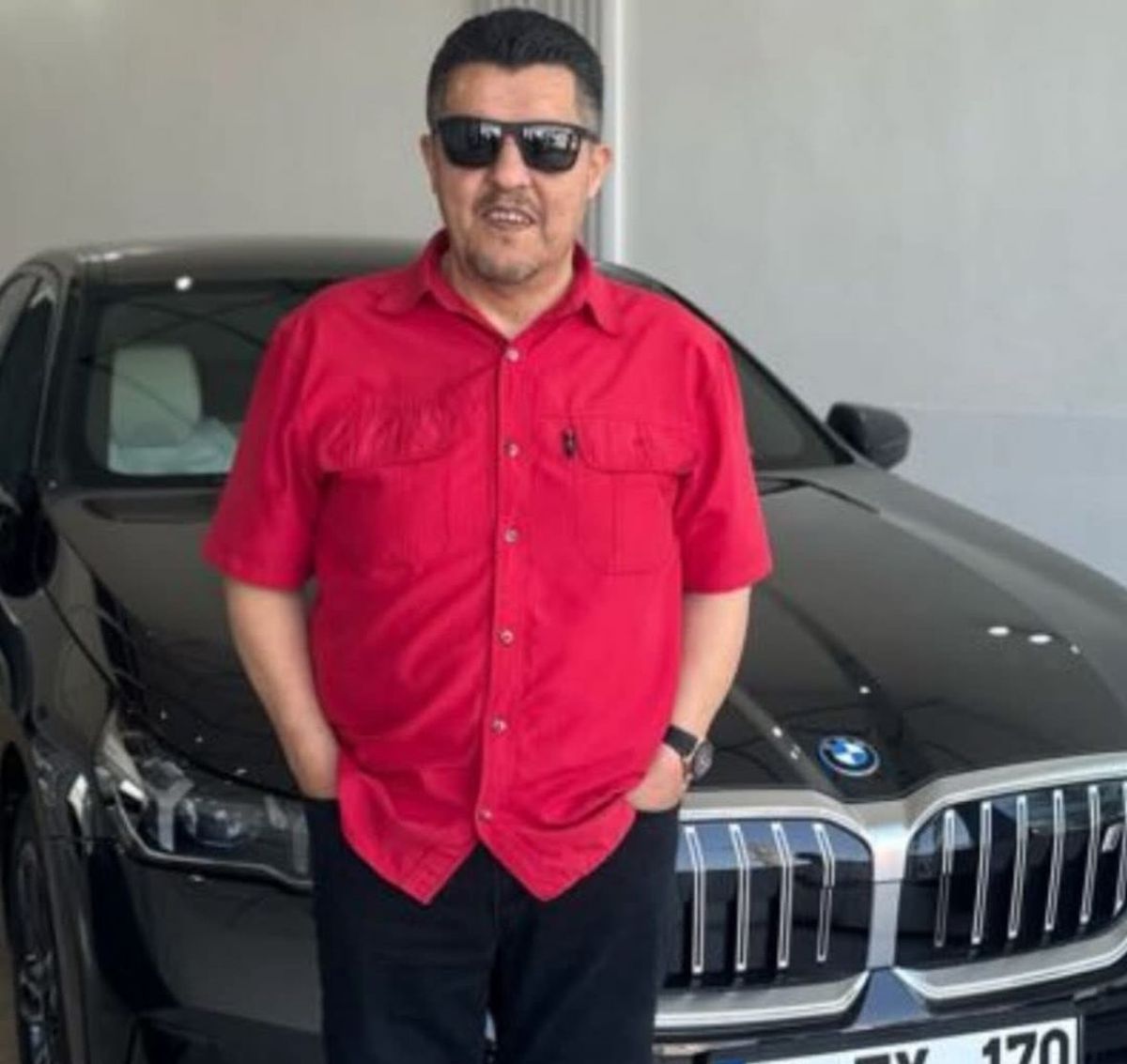Bursa'da alacak-verecek meselesi nedeniyle bir kişinin silahla vurulduğu ve intihar ettiği olay yeri.