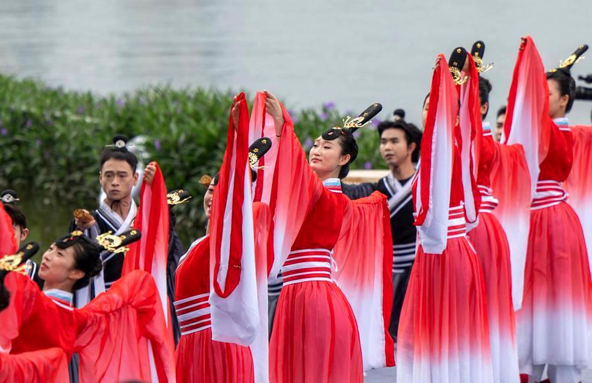 Albüm: Çin'in Yichang Kentinde Ejderha Teknesi Festivali Kutlamaları Başladı