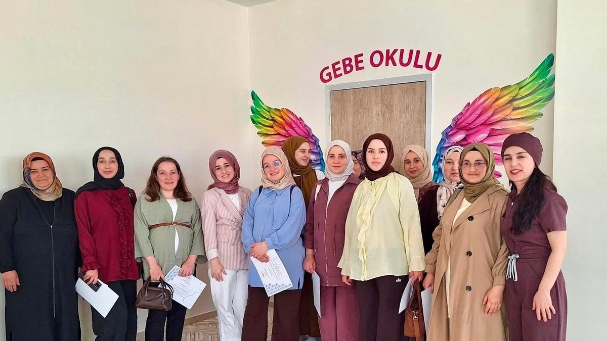 Bayburt'ta anne adaylarına sağlıklı gebelik eğitimi verildi