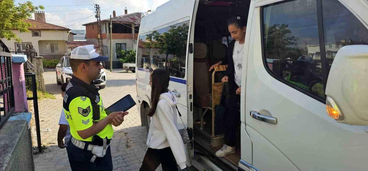 Bilecik'te okul servis araçları denetlendi