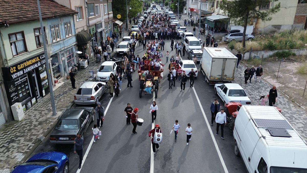 Bilecik'te Uluslararası Kiraz Festivali sürüyor