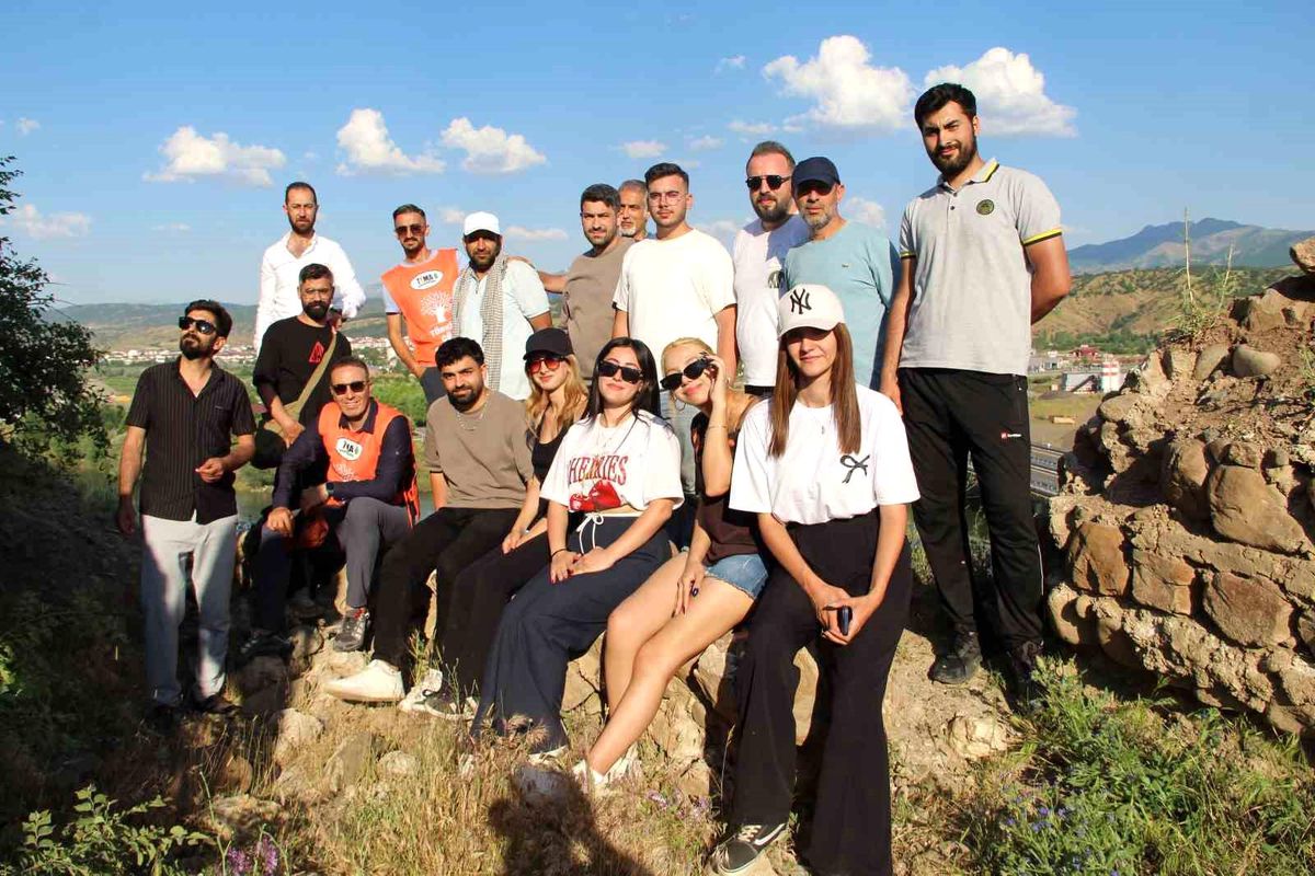 Bingöl'de tarihi kalelere gezi