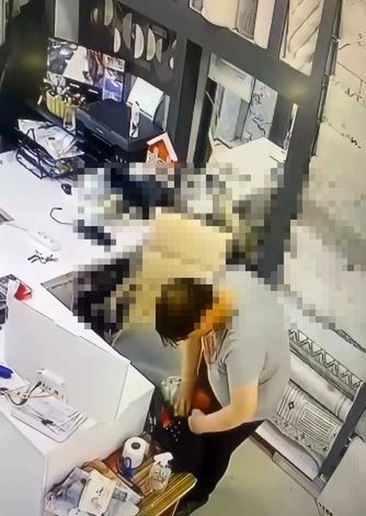 Çaldığı çantayla kaçan zanlı kısa sürede yakalandı