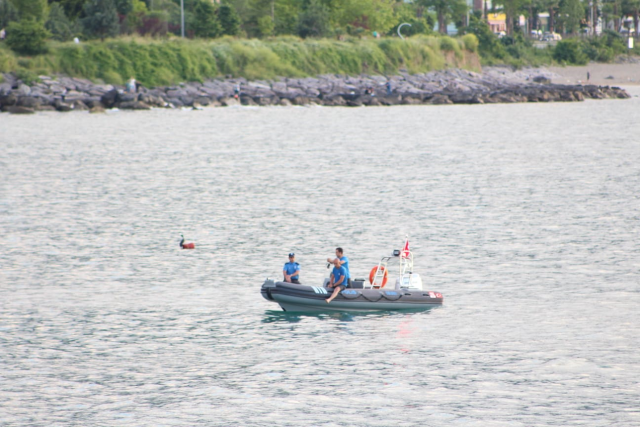 Emergency teams working at the coastline in Giresun