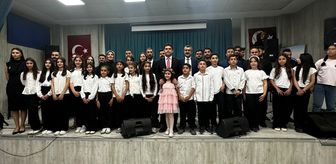Hakkari'de çocuk korosundan müzik dinletisi