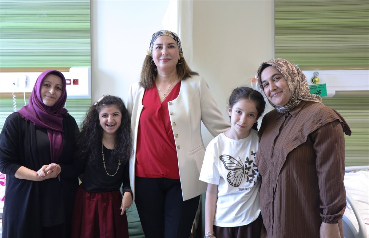 Hastane koridorlarında yolları kesişen iki anne, 8 yıldır yoldaşlık ediyor