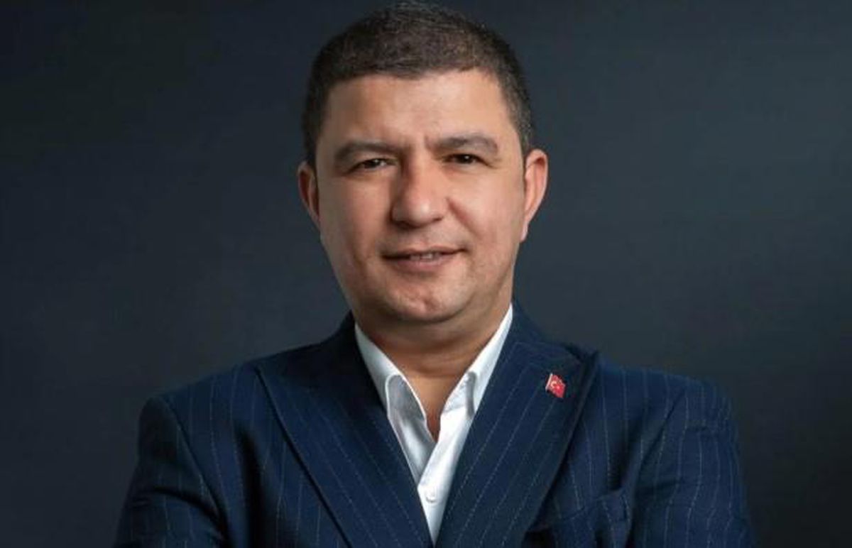 Hayati Dokuroğlu'nun Tire Belediyesi'ndeki rolünü gösteren bir görsel.