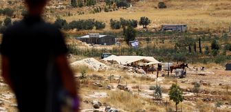 İsrail güçleri, Batı Şeria'da yasa dışı yerleşimleri protesto eden Filistinlilere saldırdı