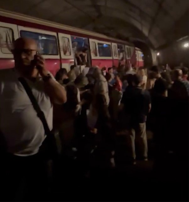 kadikoy sabiha gokcen metrosu 19968294 6777 1 m