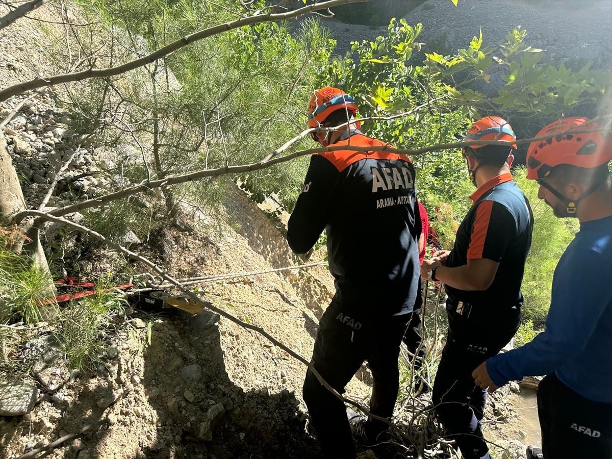 Kahramanmaraş'ta nehre kapılan gencin cansız bedeni bulundu.