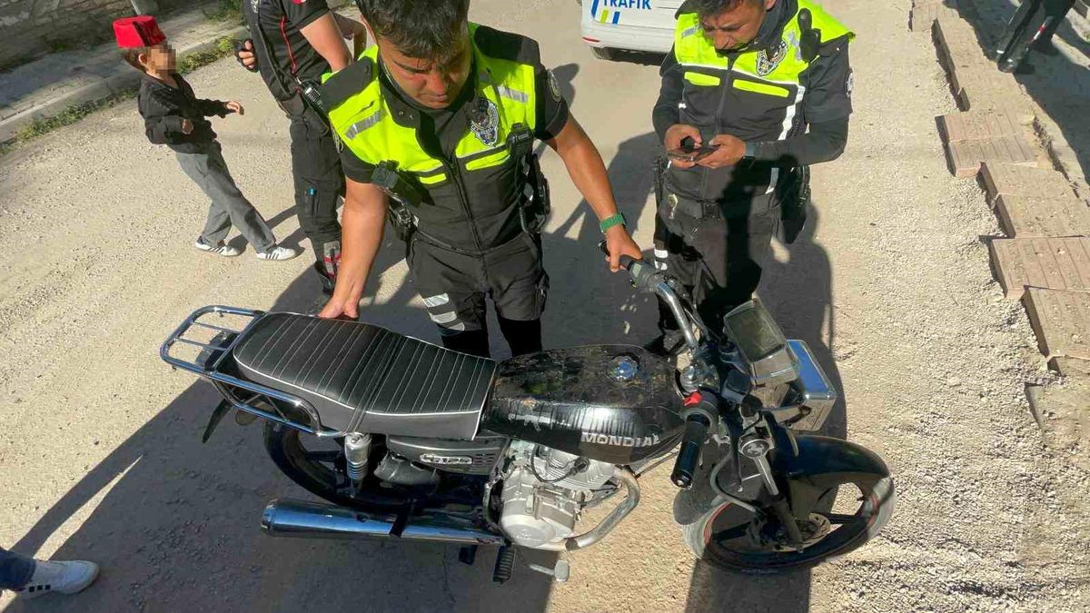Karaman'da trafik cezası kesilen motosiklet
