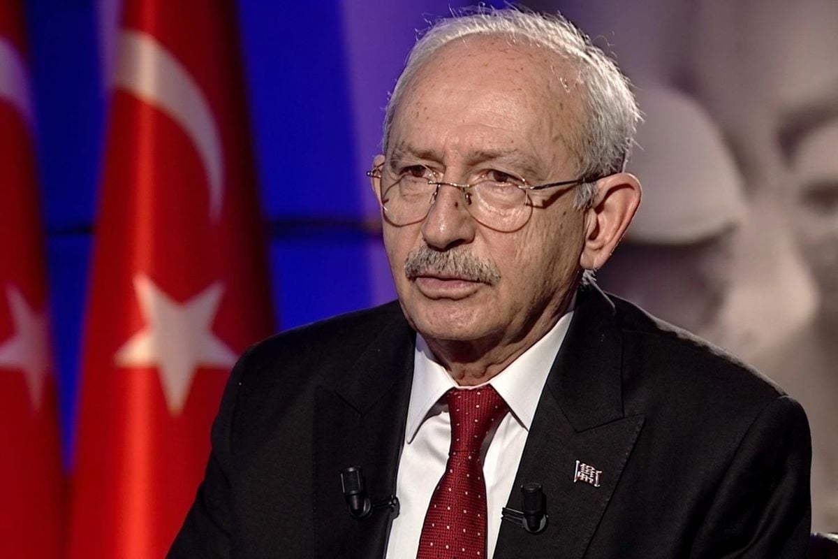 Kemal Kılıçdaroğlu, CHP Genel Başkanı olarak kurultay tarihi hakkında açıklama yapıyor.