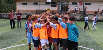 Of'ta ilkokul futbol turnuvası sona erdi