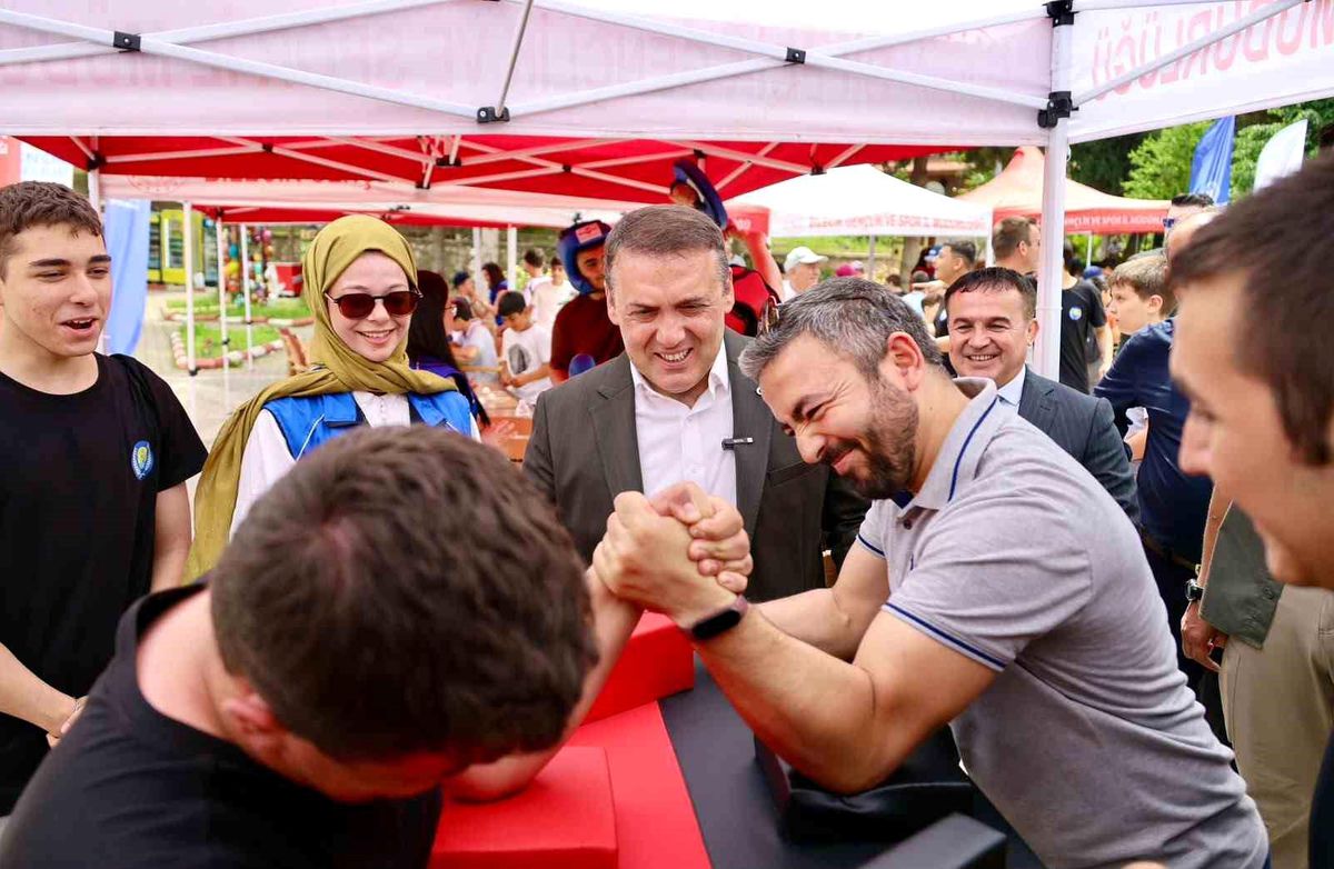 Vali Sözer, ÇEDES Yıl Sonu Kapanış Programı'na katıldı