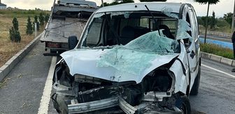 Bolu'da devrilen hafif ticari aracın sürücüsü yaralandı