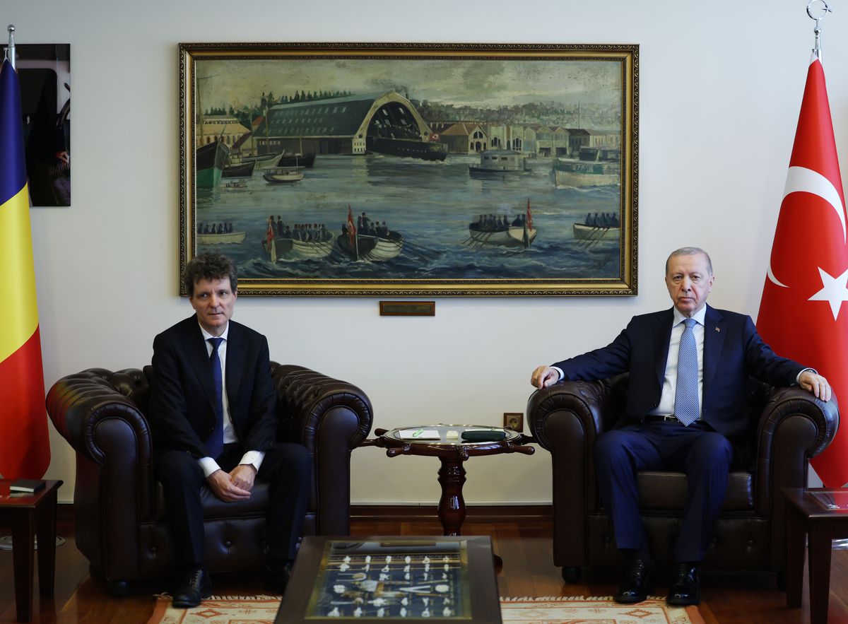 Erdoğan ve Romanya Cumhurbaşkanı Dan, İstanbul'da Bir Araya Geldi
