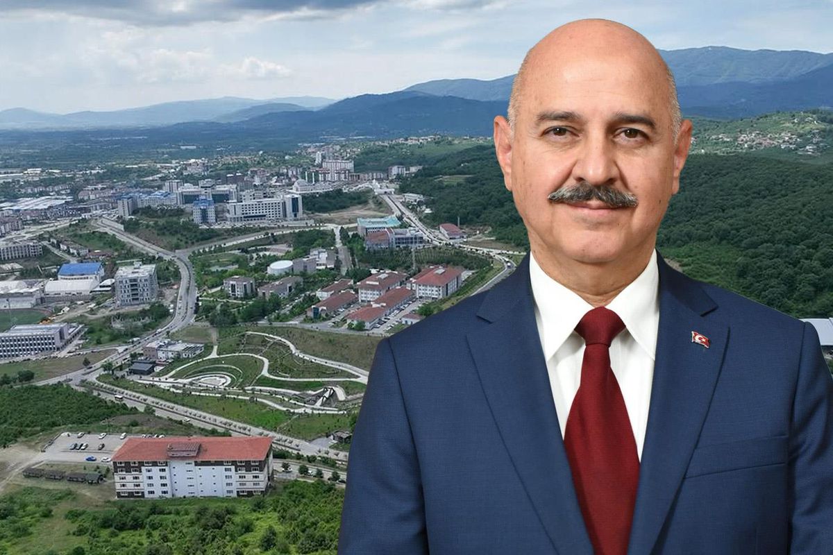 Düzce Üniversitesi Rektörü Prof. Dr. Nedim Sözbir'den 'İki dekanı görevden aldı' iddialarına yanıt