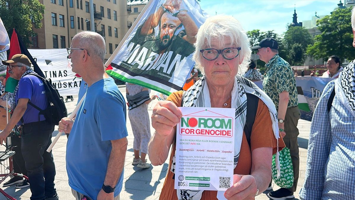 Filistin ve Lübnan'a saldırılarını sürdüren İsrail, İsveç'te protesto edildi