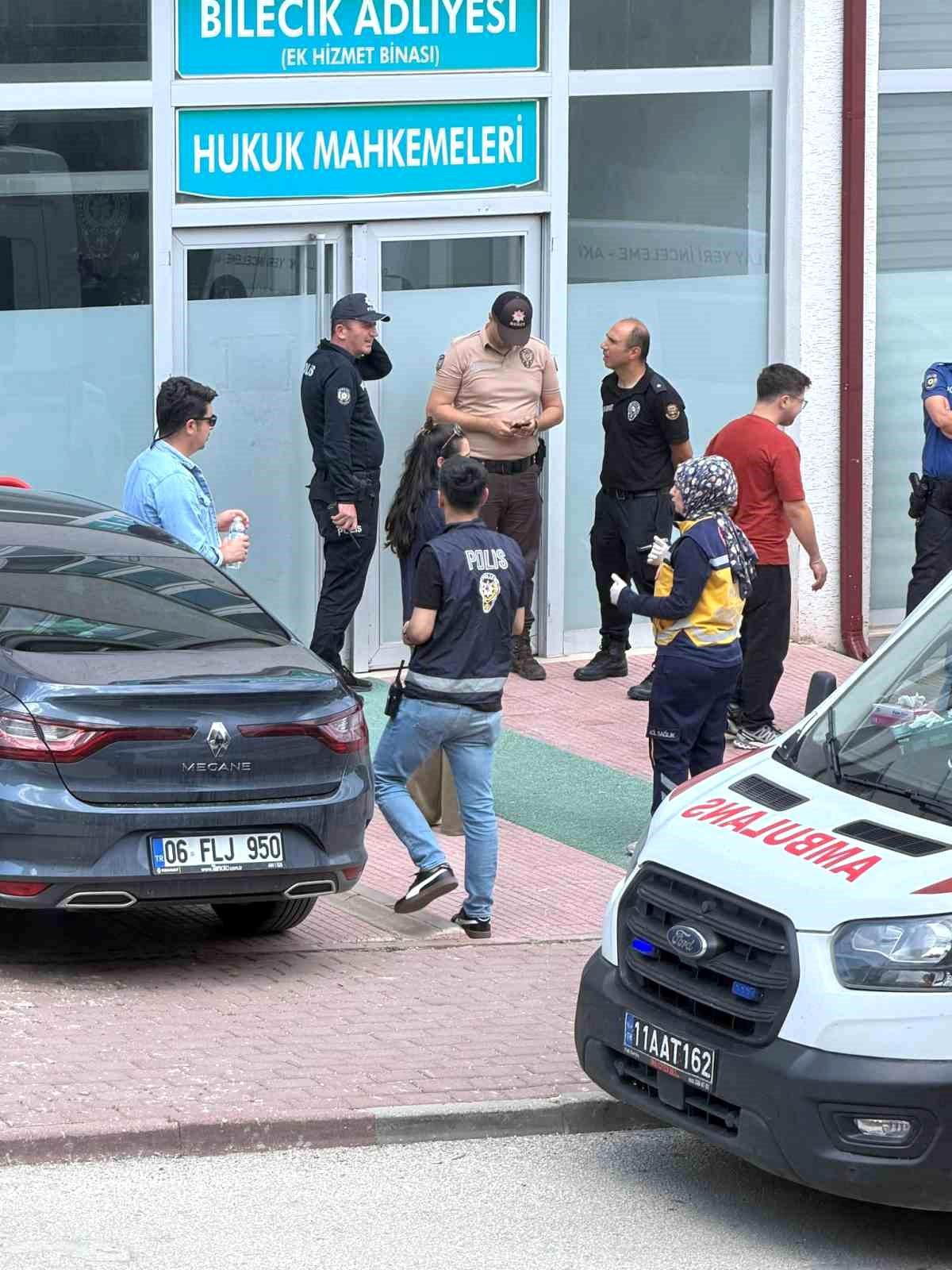 Görevi başında kalp krizi geçiren polis memuru hayatını kaybetti