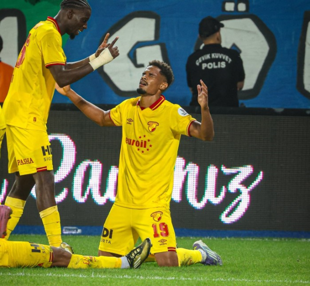Emersonn in action for Toulouse