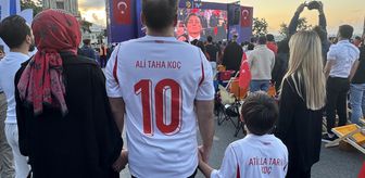 İstanbul'da vatandaşlar A Milli Futbol Takımı'na destek için meydanlara akın etti