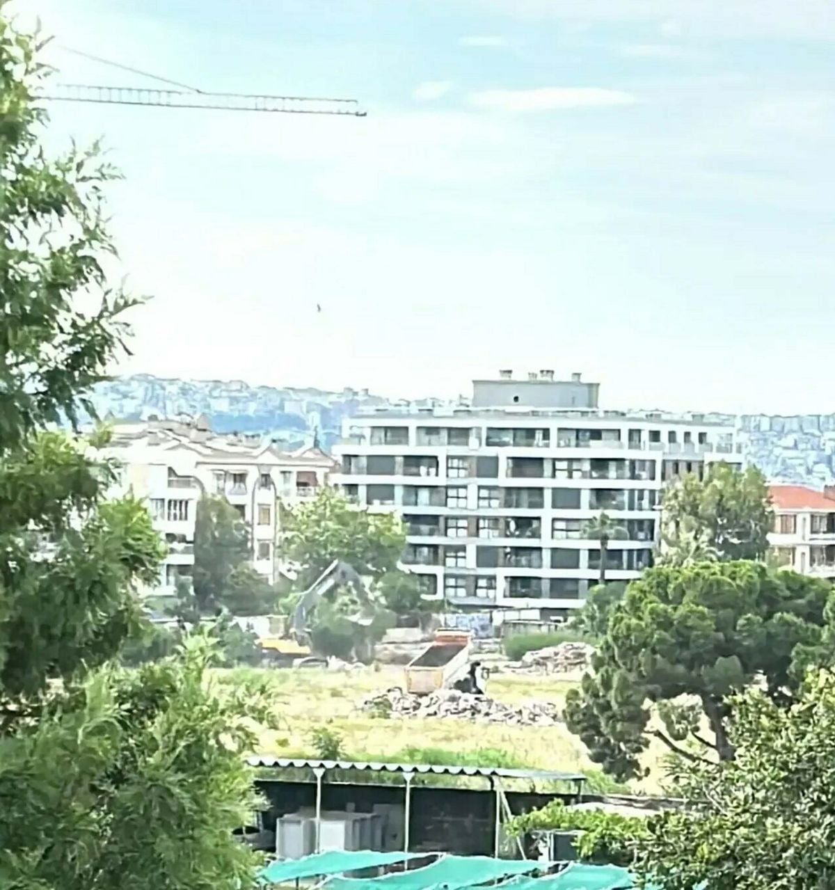Karşıyaka'nın stadında hafriyat çalışmaları başladı