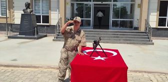 Kırıkhan ilçesinde Down sendromlu genç bir günlüğüne temsili asker oldu
