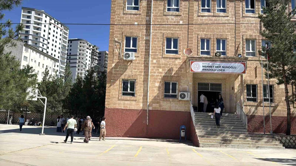 Mardin'de YKS'nin ilk oturumu başladı
