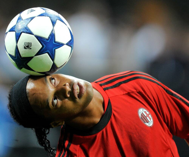 ronaldinho futbola geri donuyo 19970619 1053 1 m