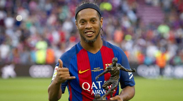 ronaldinho futbola geri donuyo 19970619 3429 1 m