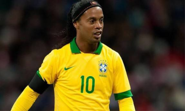 ronaldinho futbola geri donuyo 19970619 6751 1 m