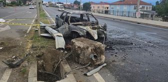 Samsun'da aydınlatma direğine çarpan otomobildeki 1 kişi öldü, 1 kişi yaralandı