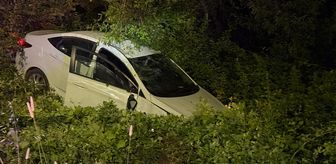Samsun'da hedeğe devrilen otomobildeki 2 kişi yaralandı