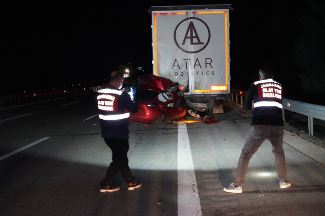 tira arkadan carpan otomobil k 19969088 5975 1 m