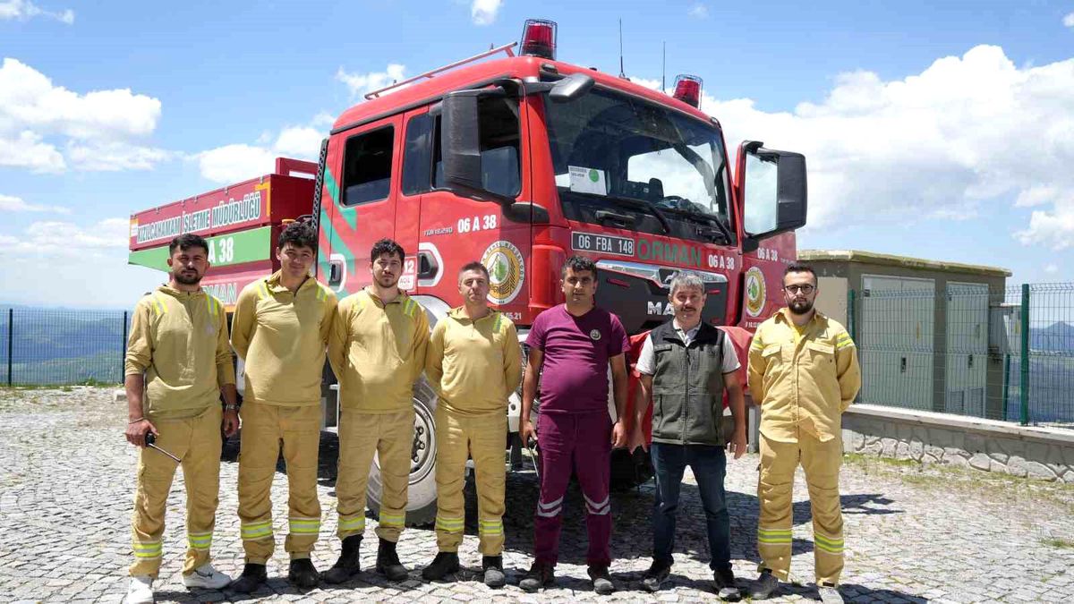 Türkiye'nin orman nöbeti başladı: 2020 rakımdaki kulede 7/24 nöbet tutuluyor