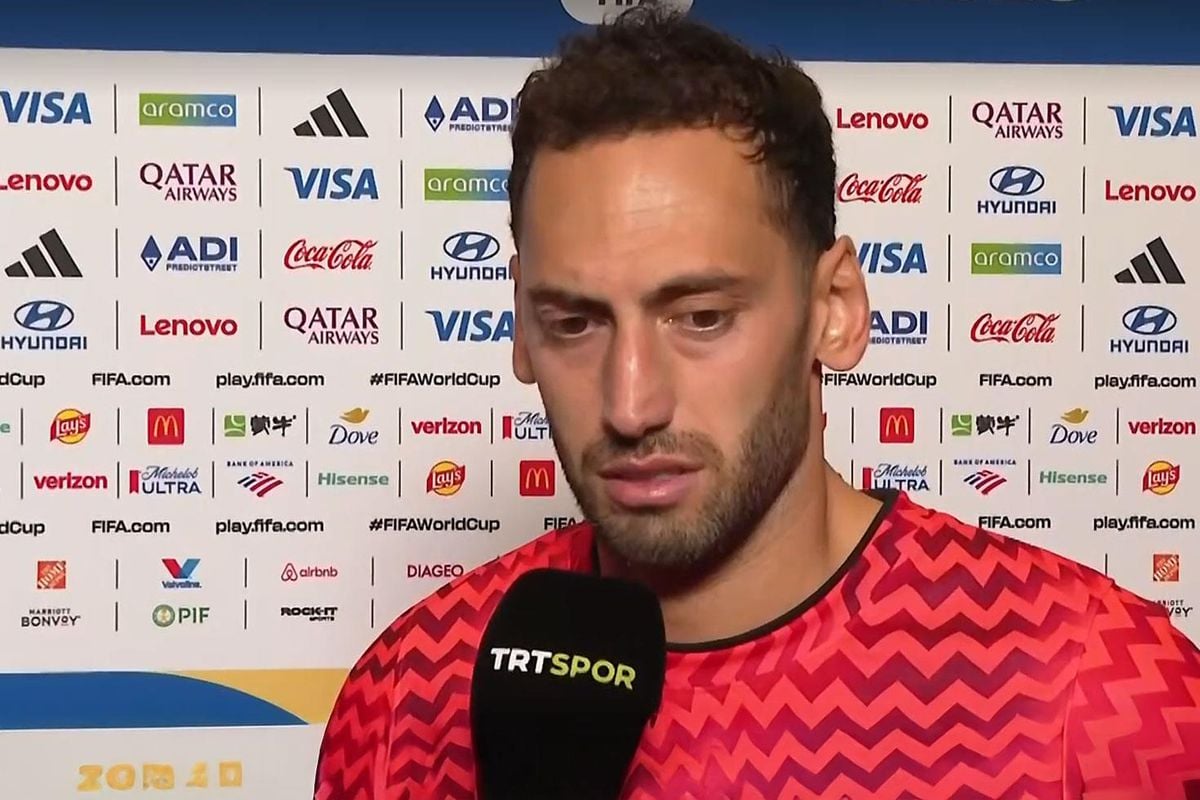 ''Vuruyoruz olmuyor, denedik olmuyor'' diyen Hakan Çalhanoğlu'ndan veda