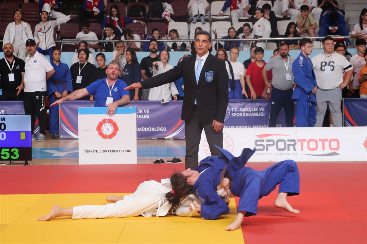 Yeşilay Yıldızlar Türkiye Judo Şampiyonası Hatay'da devam ediyor