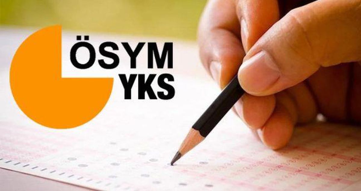 YKS TYT Sınavı Sonrası ÖSYM Binası ve Adaylar