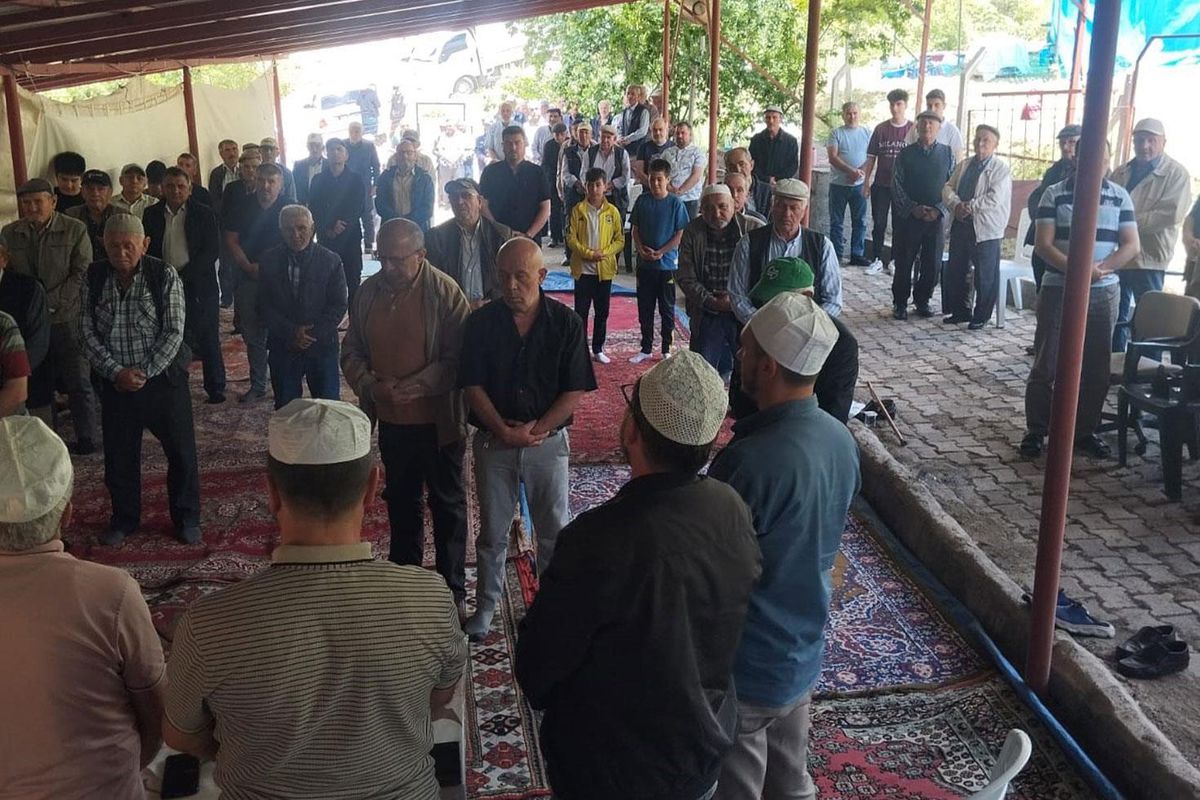 7'den 70'e tüm mahalleli yağmur duasına çıktı: Ancak bu kez dertleri yağması değil