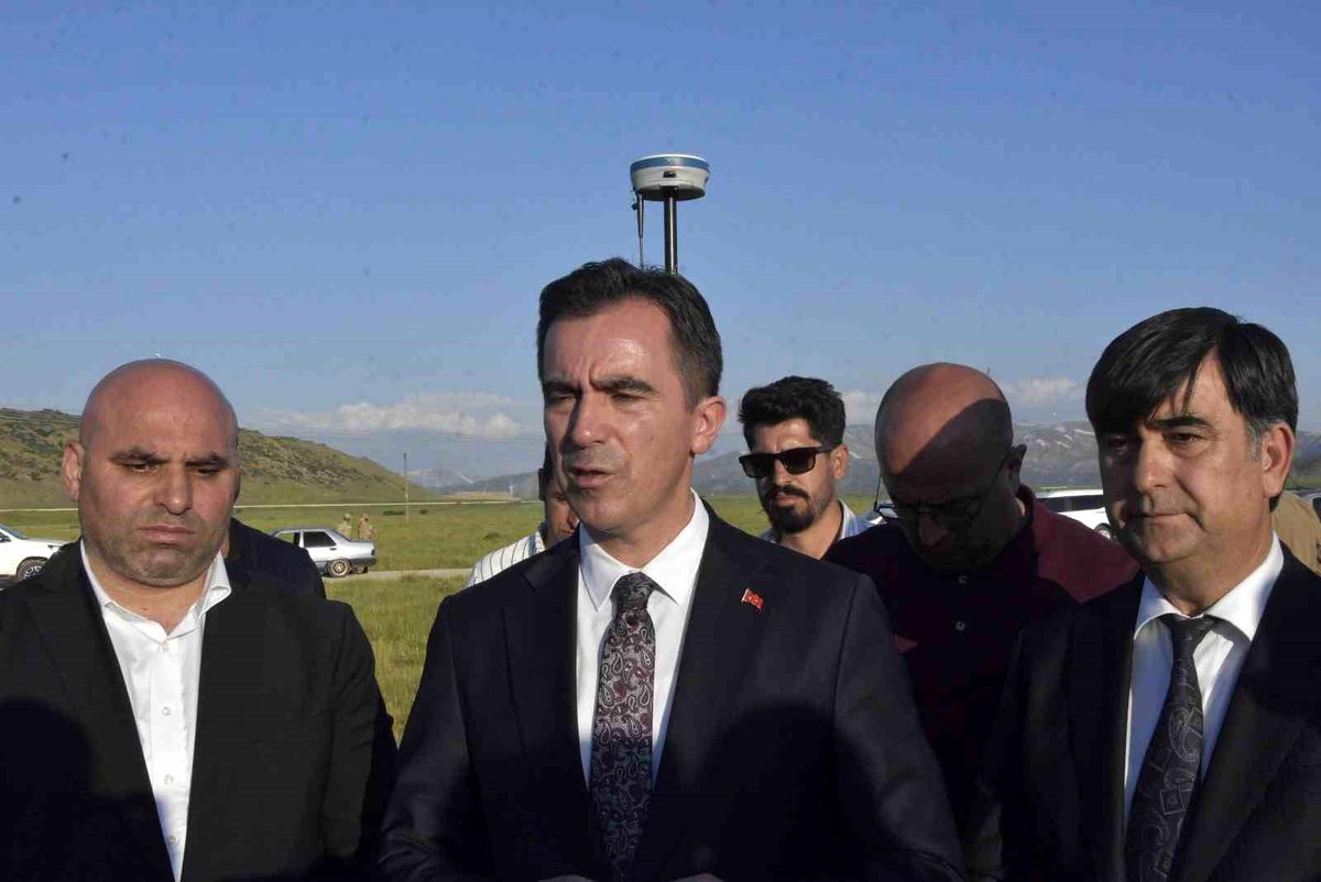 Bitlis'te yeni inşa edilen Organize Sanayi Bölgesi alanından genel görünüm.