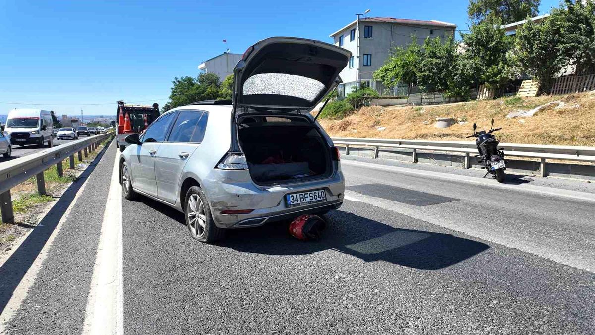 Büyükçekmece'de otomobile arkadan çarpan genç motosiklet sürücüsü hayatını kaybetti