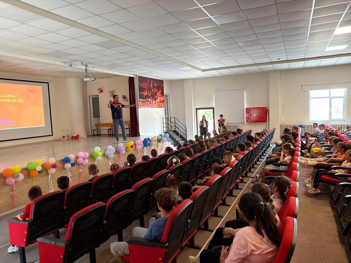 Rektör Hatipler'den Babalar Günü Mesajı; İpsala'da Gıda Güvenliği Eğitimi