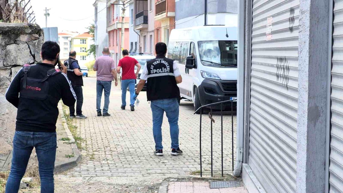 Eskişehir'de 17 yaşındaki çocuk, bir kişiyi pompalı tüfekle vurdu