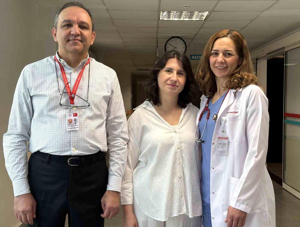 Gebelik zehirlenmesiyle acile kaldırılan anne ve bebeği kurtarıldı