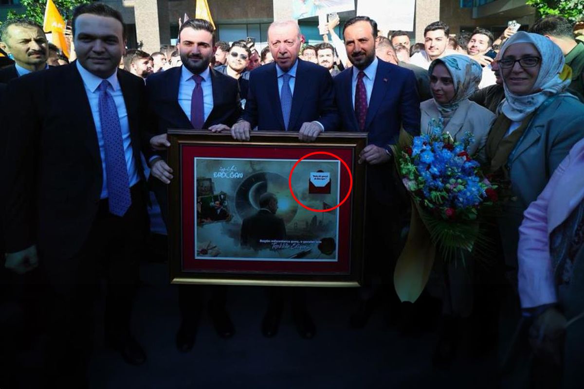 Gençlerden Erdoğan'a Babalar Günü sürprizi! Tablodaki not duygulandırdı